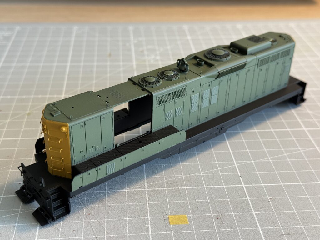 Repainting a GP9: almost there with BC&W final paint scheme