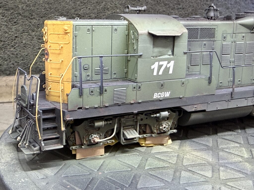 Weathering a locomotive: trucks detail