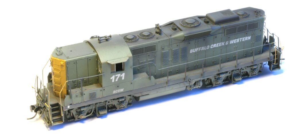 Weathering a locomotive: Buffalo Creek & Western GP9 #171