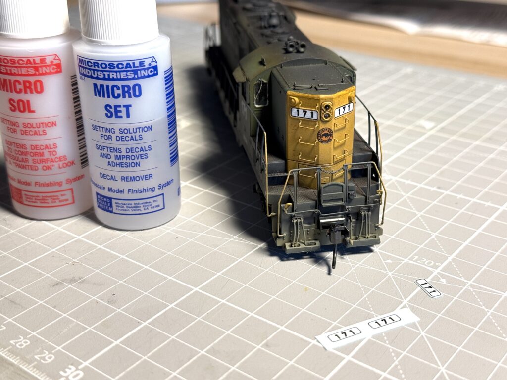 GP9 final details, numberboards decals
