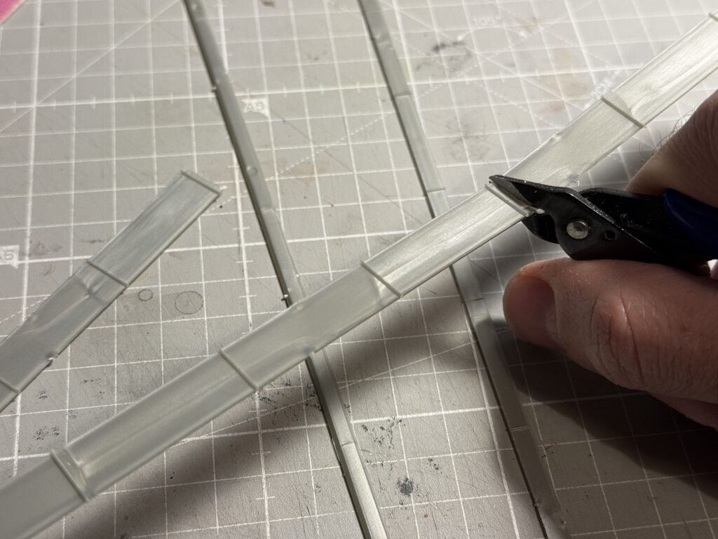 Assembling the Walthers grain leg