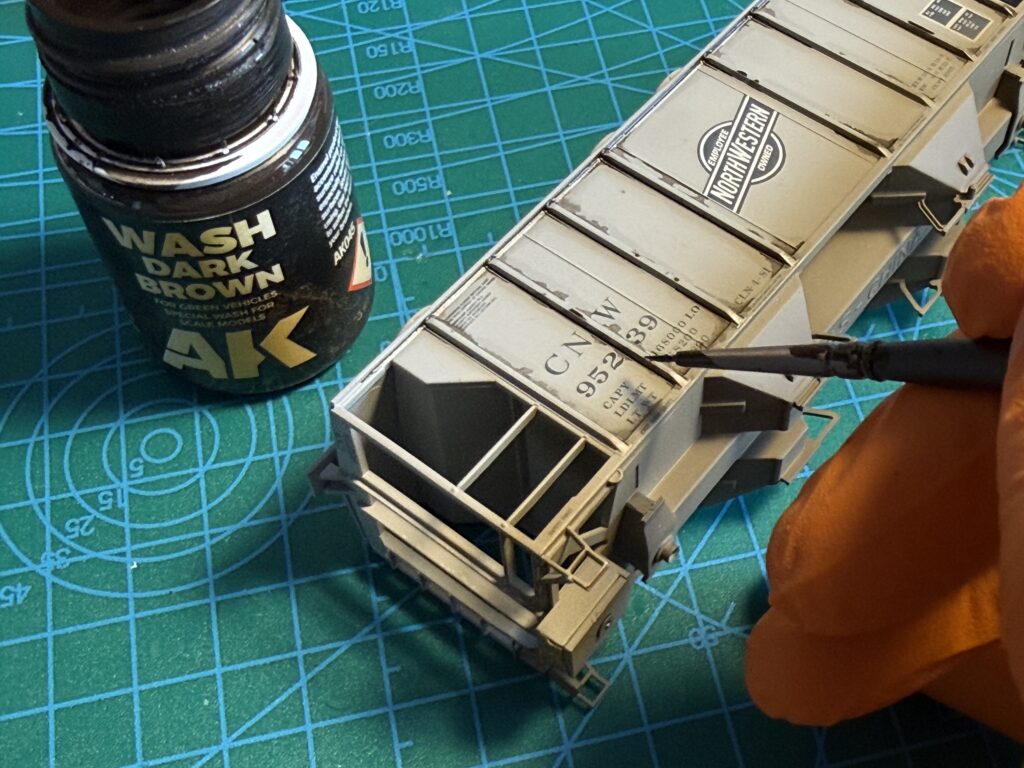 Side panels black wash