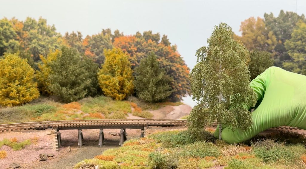 Bridge scenery: planting an MBR Model birch tree.
